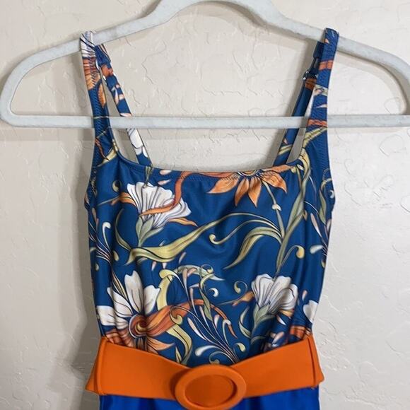 Averie lailani belted one piece swimsuit NWT - Picture 3 of 9